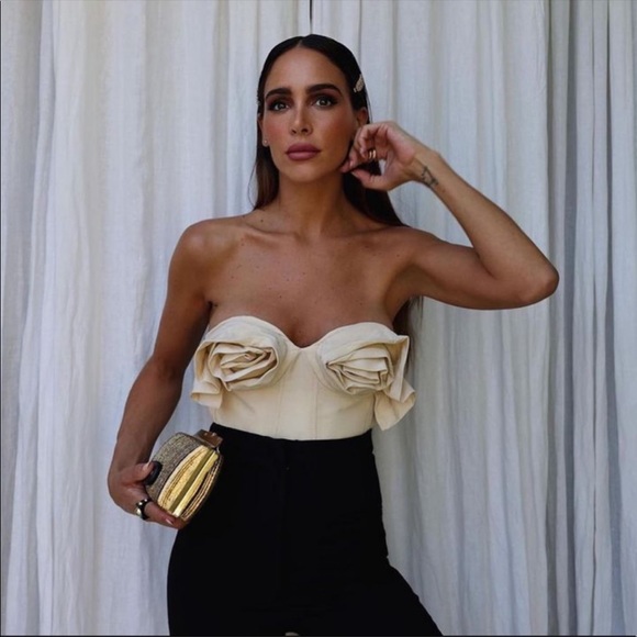 Zara blogger favorite floral crop top - Picture 2 of 11